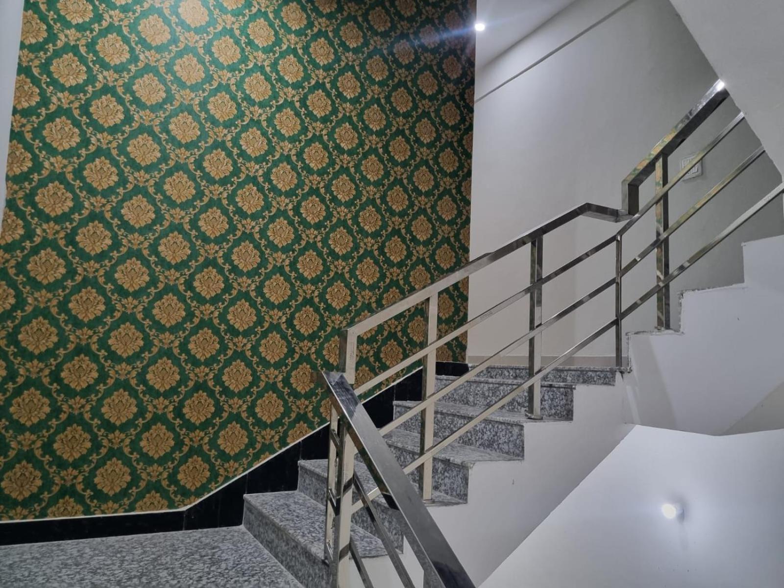 Vrindavan Bhakti Bhavan- Near Prem Mandir By Mukund Hotell Eksteriør bilde